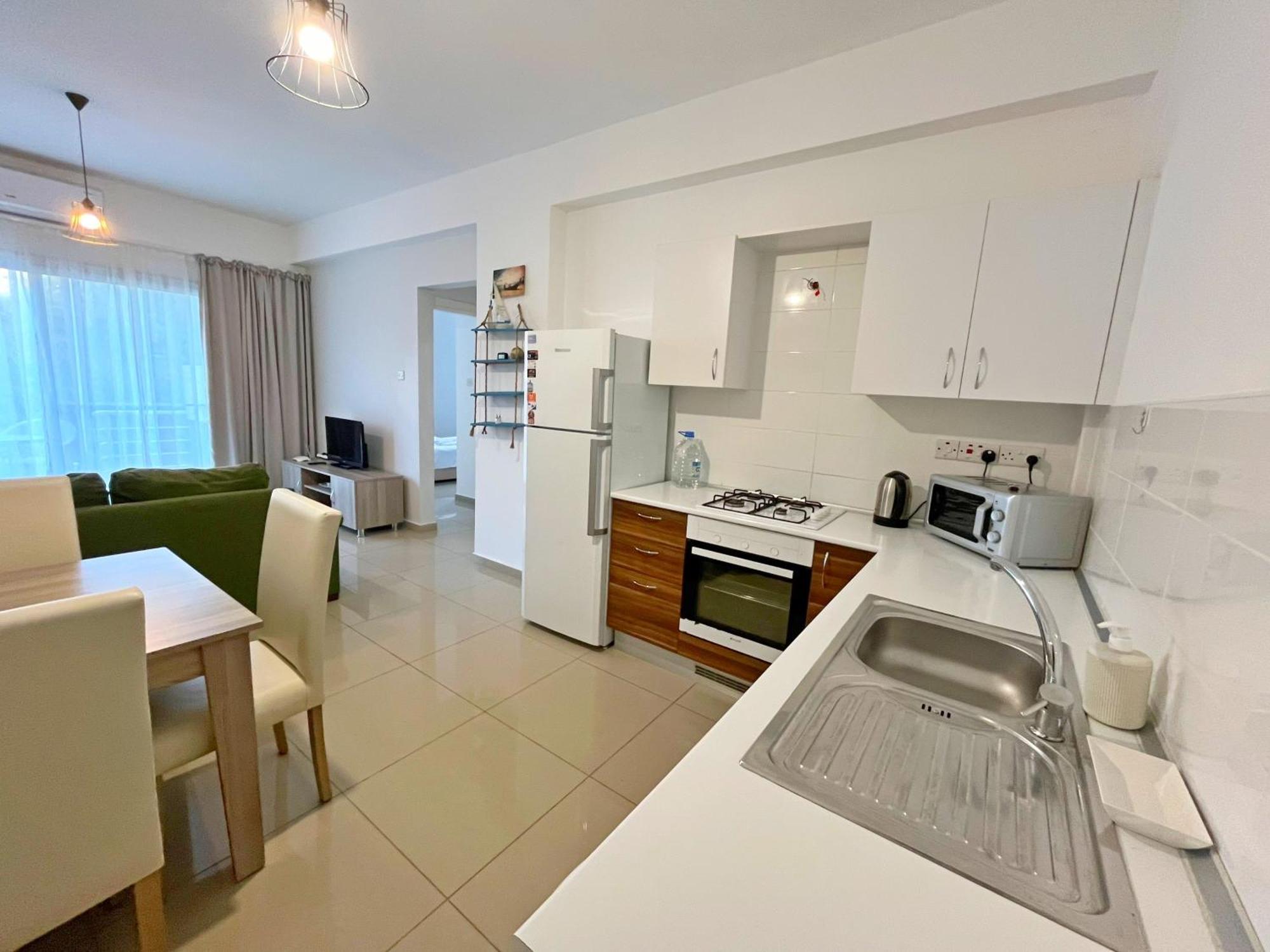Quitet Two Bedroom Apartment With Private Garden Lukomorye D2 Karavas  Luaran gambar